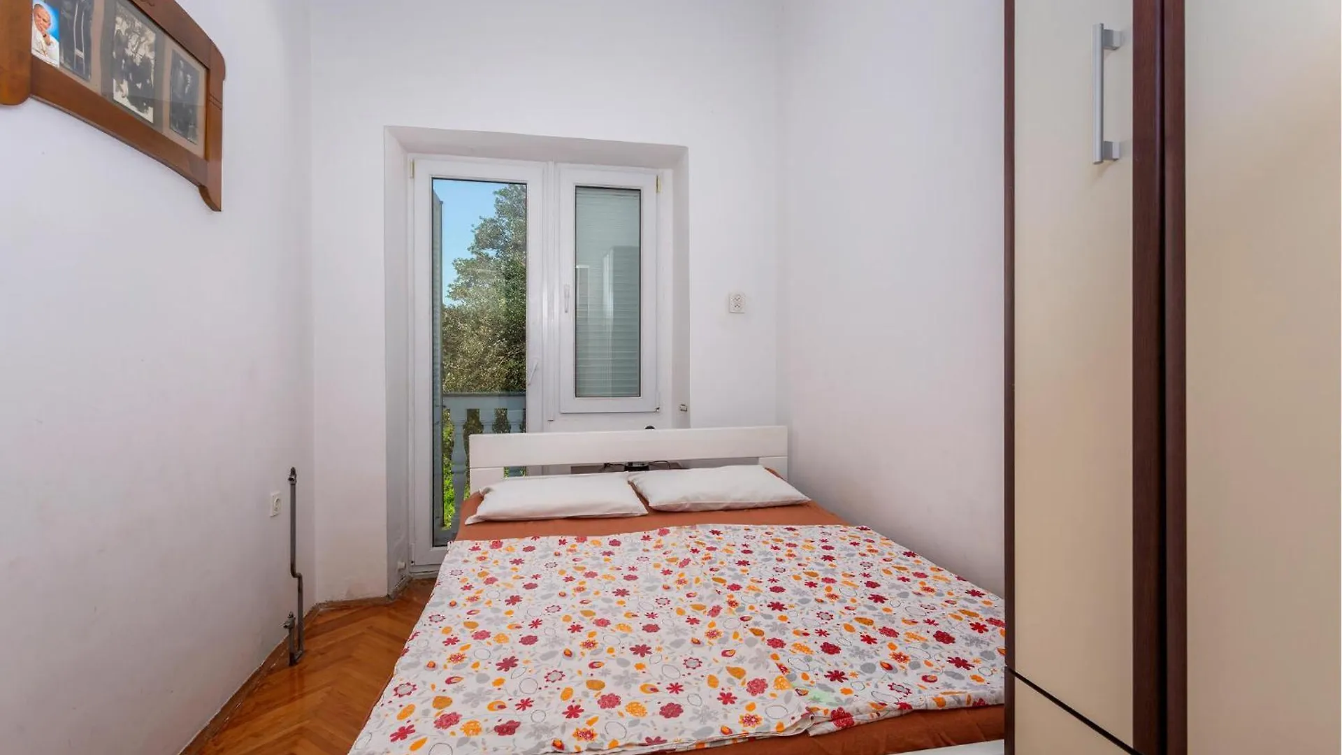 Nice Apartment In Novi Vinodolski With Wifi
