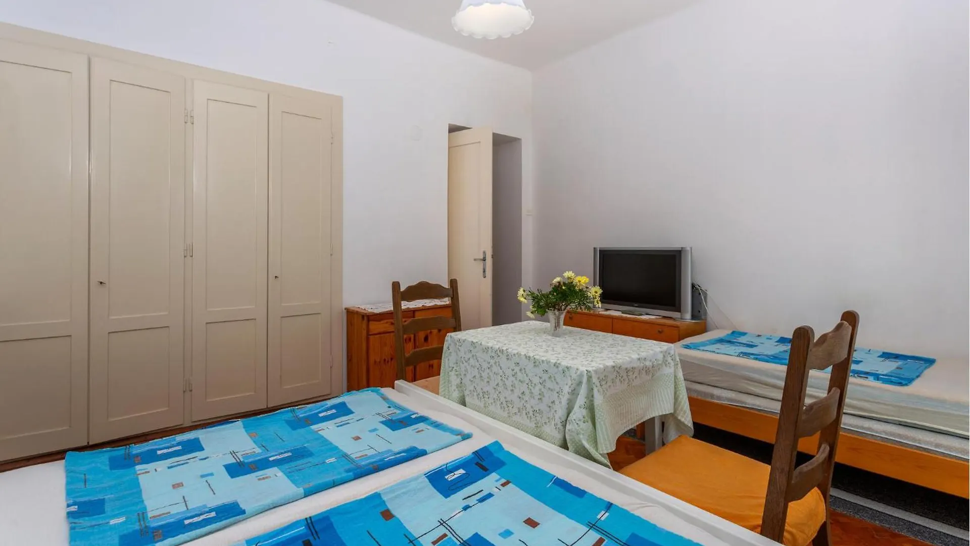 Nice Apartment In Novi Vinodolski With Wifi 0*,